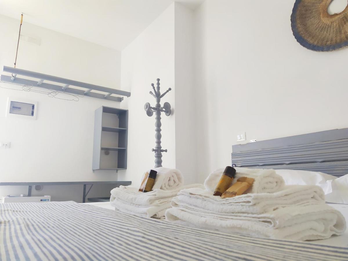 Acquarica Li Perrini Boutique B&B מראה חיצוני תמונה
